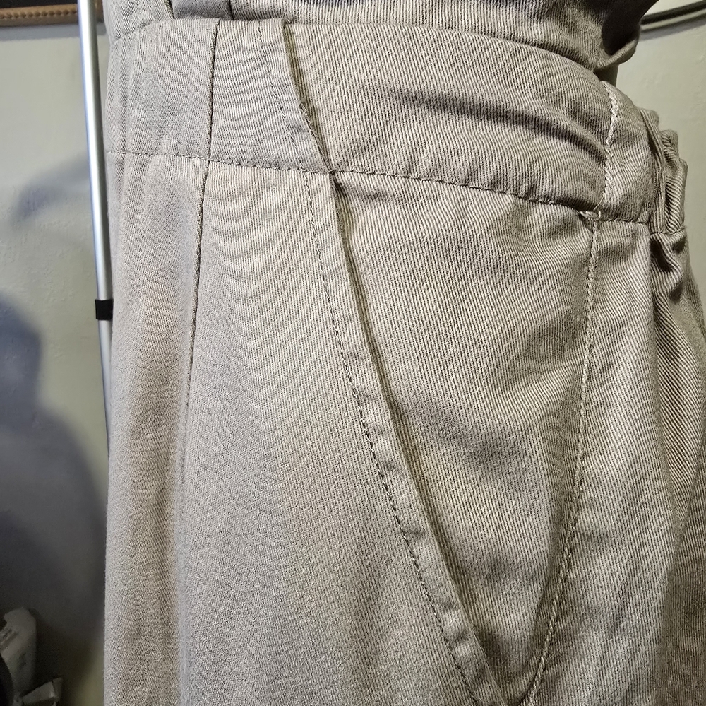 Forever 21 Backless Tie Jumpsuit | Size Small | Flowy Fit | Neutral Vibes - Picture 3 of 5